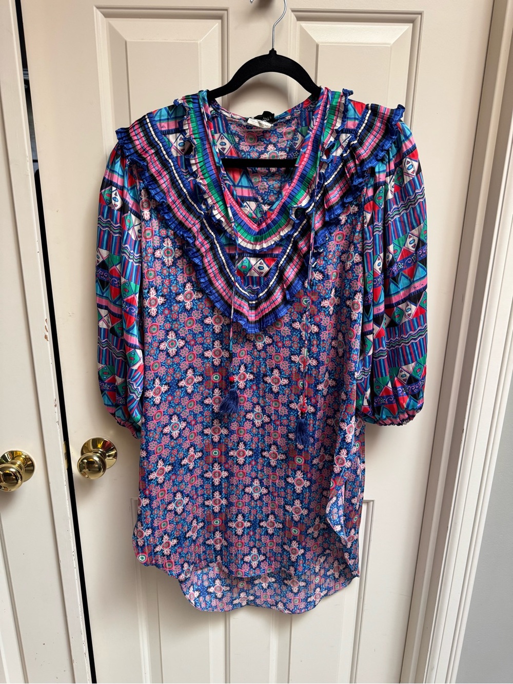 Ruffled V-Neck Floral Print Blouse in Blue and Pink